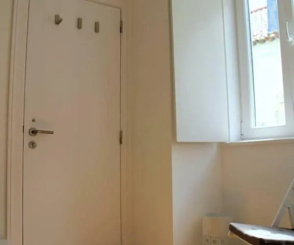 Arco Da Graca Downtown * Lisboa